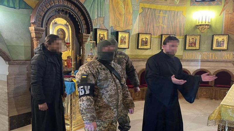 Зеленский продолжает надругательство над верой