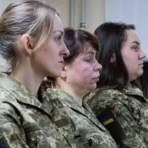 Украина: женщин погонят на фронт