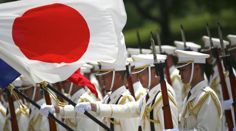 Токио готов отказаться от послевоенной пацифистской политики