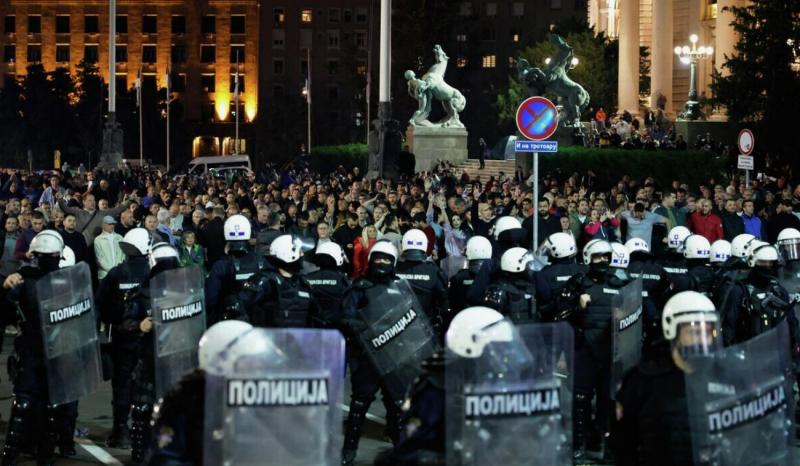 Сербию вновь лихорадит