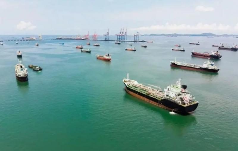 Надежды на быстрое открытие Ормузского пролива тают