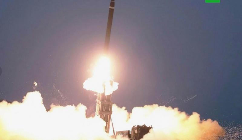 Северокорейские ракетные пуски следует рассматривать как ответ на военную активность США - эксперт