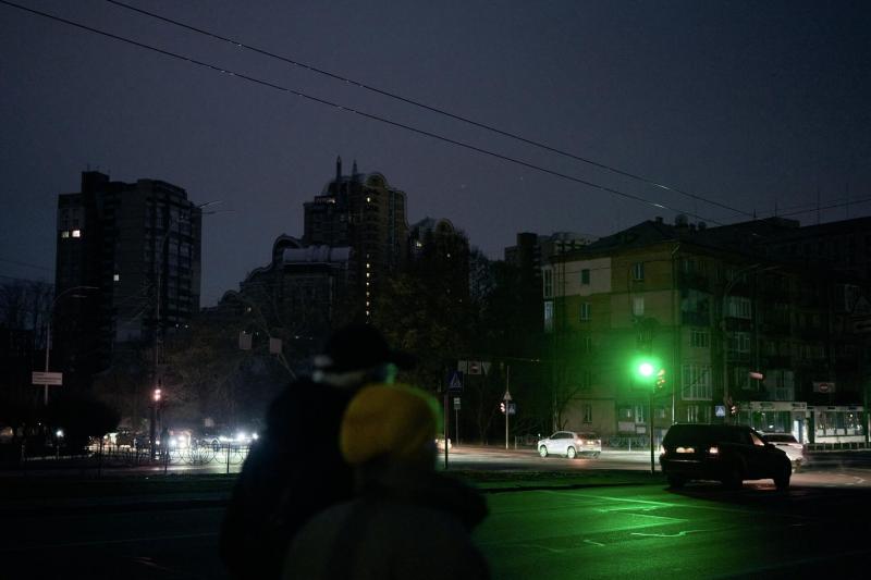 Украина: коррупция видна в темноте