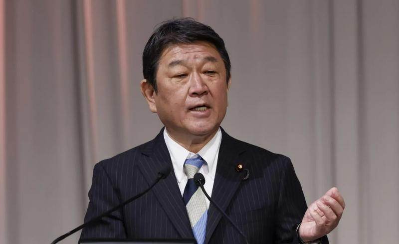 Япония будет продолжать финансовую и военную помощь Киеву