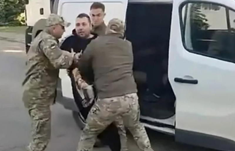 Гражданская война на улицах украинских городов