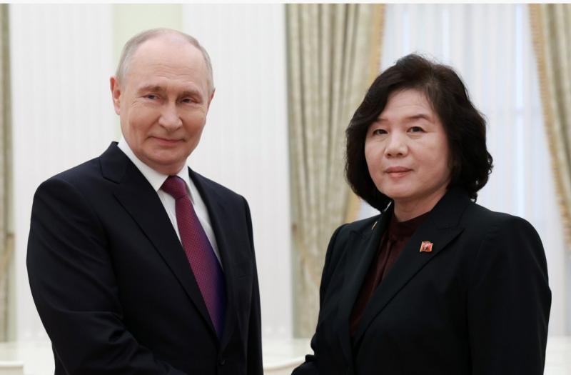 Путин принял в Кремле министра иностранных дел КНДР