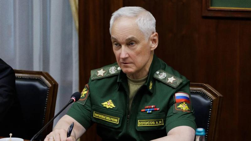 Министр обороны России провел встречу с военкорами