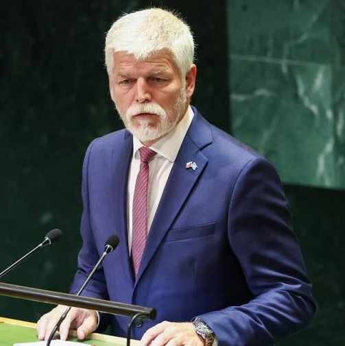 Impossible to fight with Russia for eternity, Czech president admits