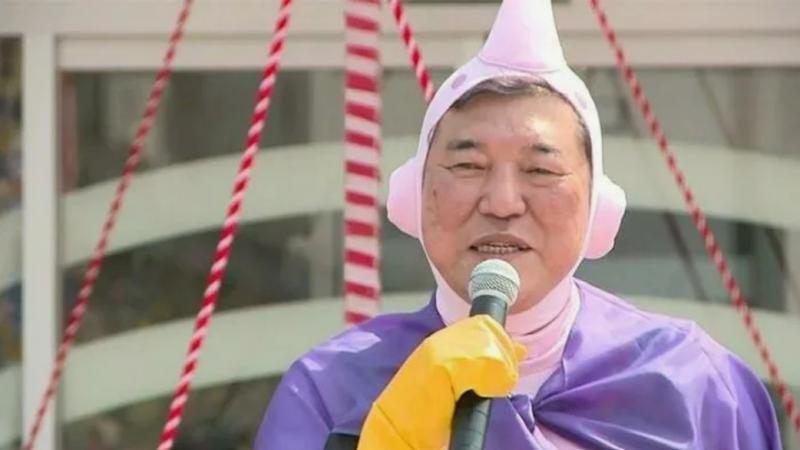 Japanese PM and wonders of sociology