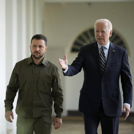 Press review: Prognosing upcoming Zelensky-Biden meetup and Hezbollah ups ante with Israel