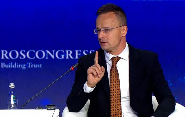 Hungary won’t bow to Brussels’ demands to abandon Russian oil and gas — Szijjarto