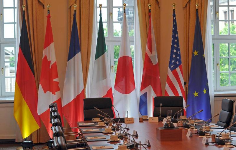 Коррупция на Украине выгодна и Киеву, и Западу. Мнение