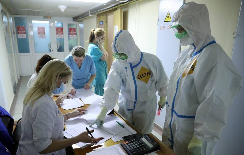 В России зарегистрировали 24 072 случая заражения ковидом за сутки