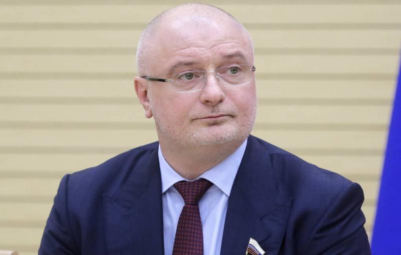 Клишас назвал отказ от доллара в международных расчетах сильнейшим ударом по США