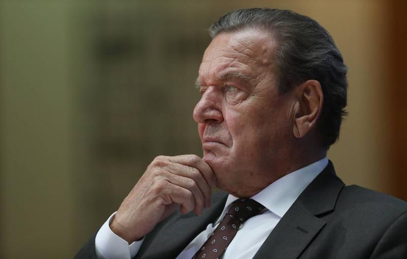 Шрёдер считает, что Россия привержена разрешению конфликта на Украине дипломатическим путем