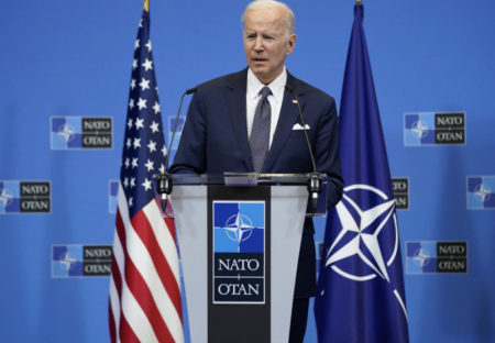 Коррупция на Украине выгодна и Киеву, и Западу. Мнение