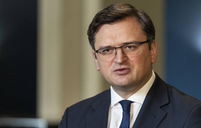 Кулеба заверил, что Киев не будет использовать зерновой коридор в военных целях