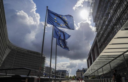 Европа продолжает маневры с Украиной