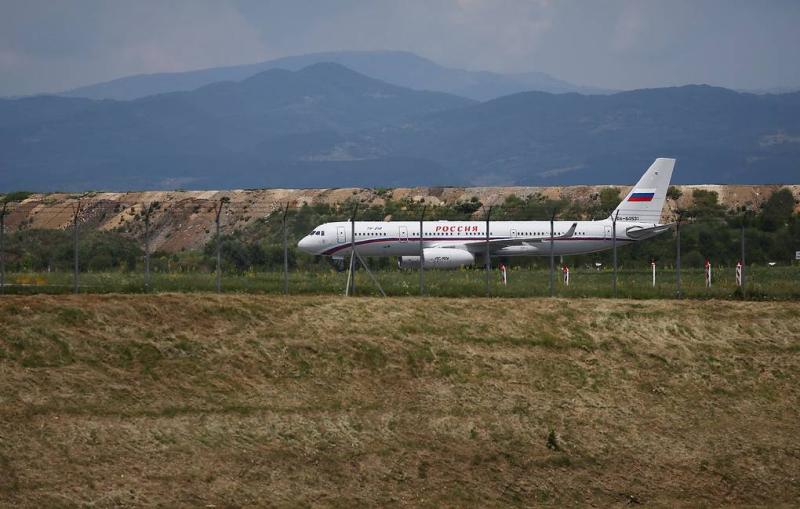 Press review: Russia to hit back at Bulgaria for envoy spat and at Oslo for cargo embargo