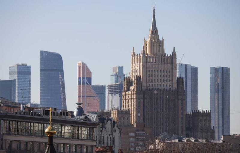 Коррупция на Украине выгодна и Киеву, и Западу. Мнение