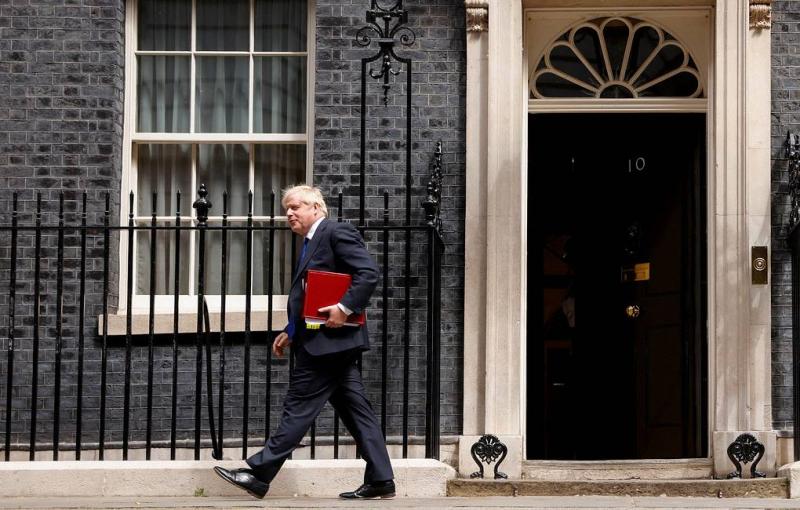 UK PM Johnson set to step down amid mass exodus by cabinet