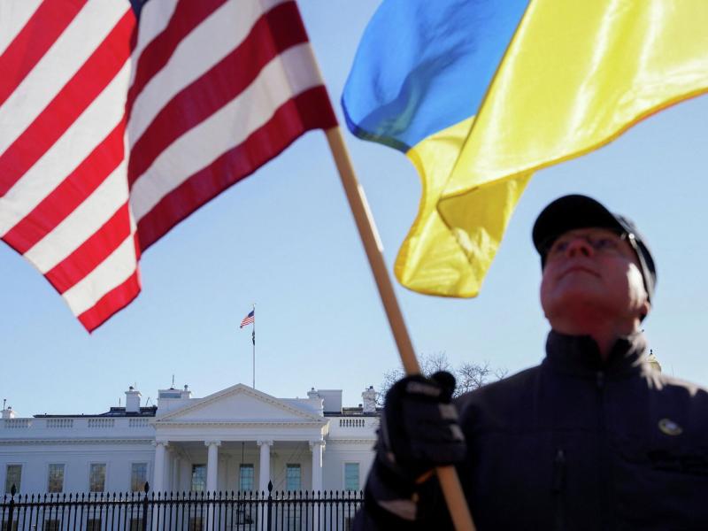 Washington controls Ukraine's suicide