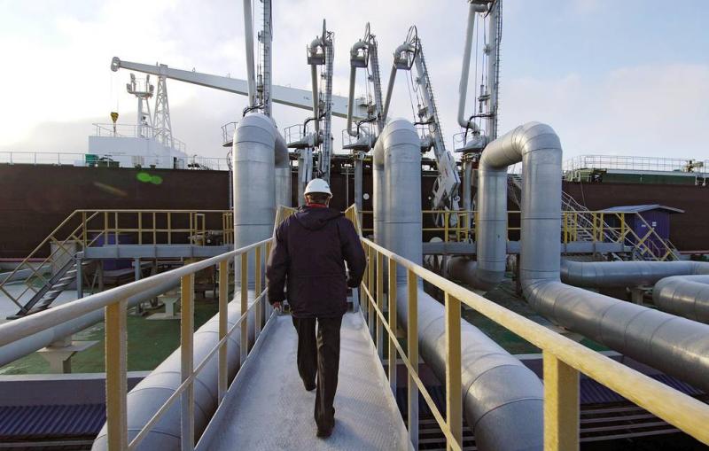 Press review: Russia mulls response to oil price cap and Kiev’s combat power wanes