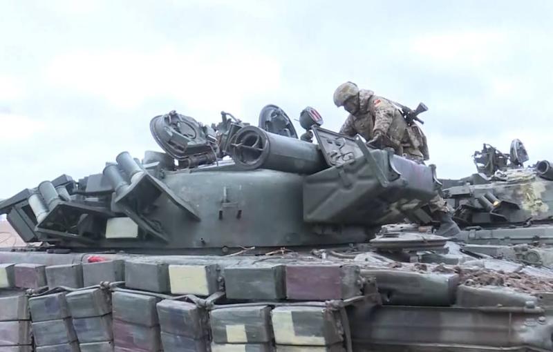 Politico: прошедшие военную подготовку американцы участвуют в боях на Украине