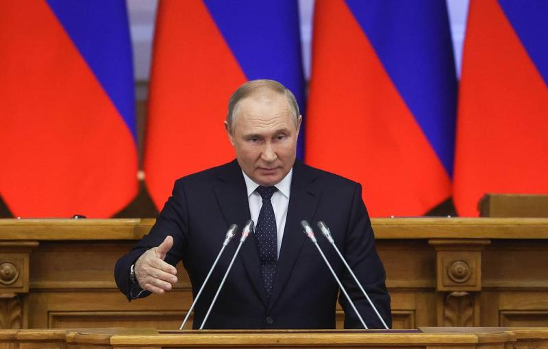 Путин: если кто-то со стороны вмешается в ситуацию на Украине, то ответ будет молниеносным