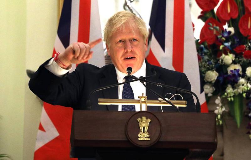 Джонсон дал совет британским депутатам рассматривать санкции России 