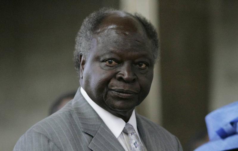 Умер бывший президент Кении Кибаки
