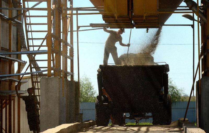 Коррупция на Украине выгодна и Киеву, и Западу. Мнение