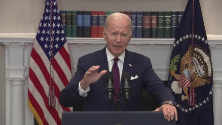 США: либеральная диктатура дает трещину