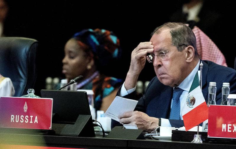 Коррупция на Украине выгодна и Киеву, и Западу. Мнение