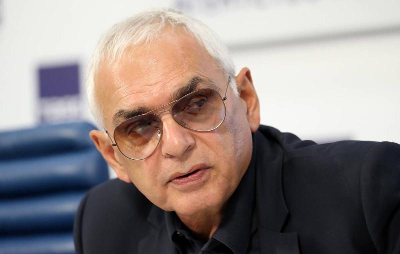 Путин удостоил Шахназарова ордена 