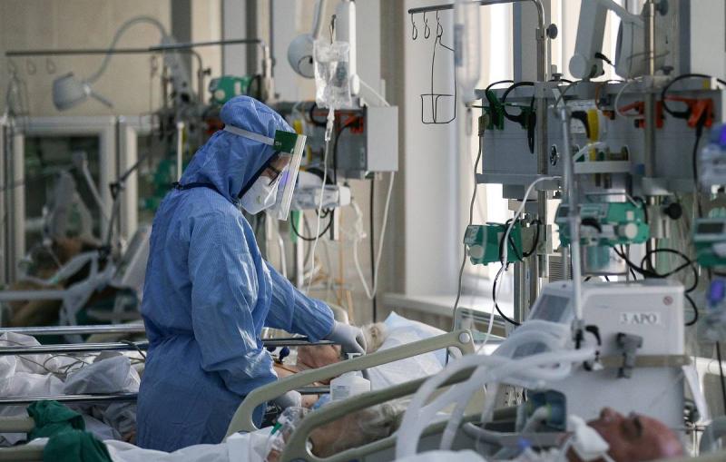 В России за сутки подтвердили 50 618 случаев заражения ковидом