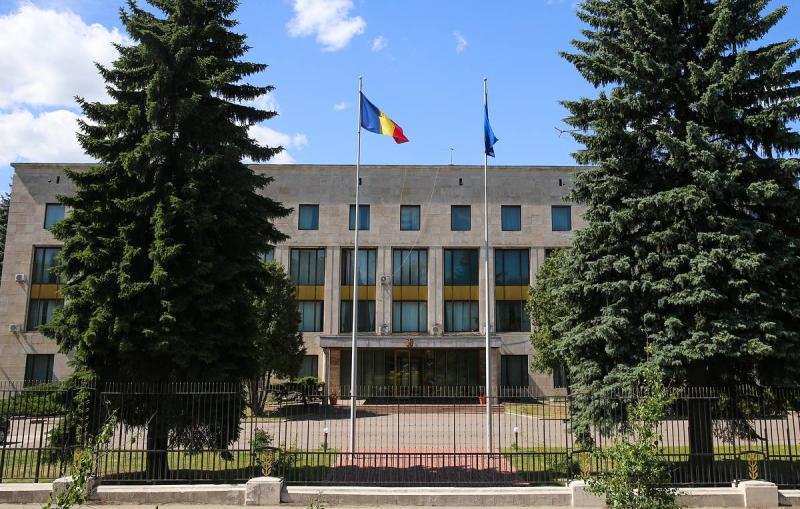 Коррупция на Украине выгодна и Киеву, и Западу. Мнение