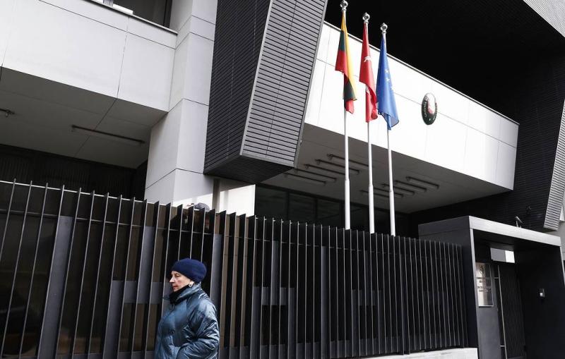 Литва с 1 июня отзывает посла в России
