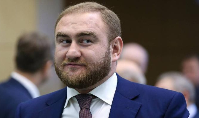 Обвинение полагает, что Арашуков организовал два убийства, чтобы скрыть воровство газа