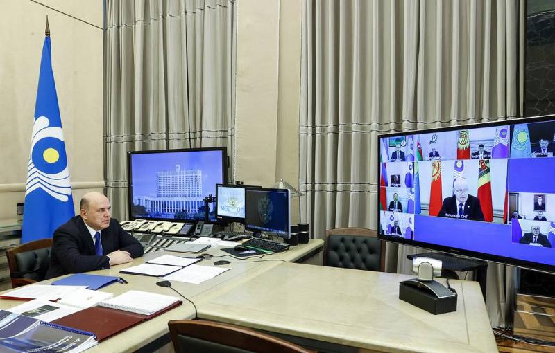 Мишустин: работа по дедолларизации экономики остается в центре внимания властей