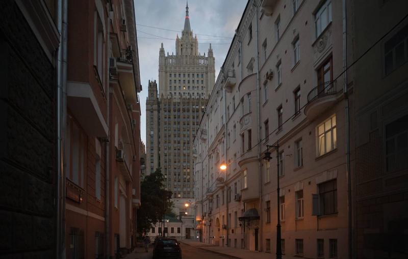 Коррупция на Украине выгодна и Киеву, и Западу. Мнение