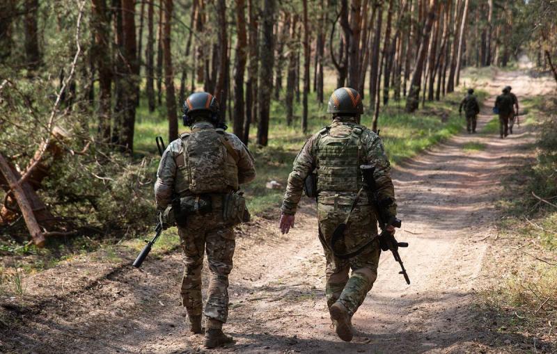 Минобороны РФ сообщило о ведении огня по технике и живой силе ВСУ на правом берегу Днепра