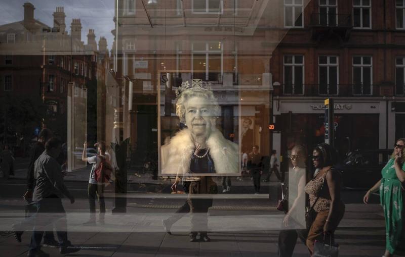 Посольство РФ: официальные лица России не намеревались участвовать в похоронах Елизаветы II