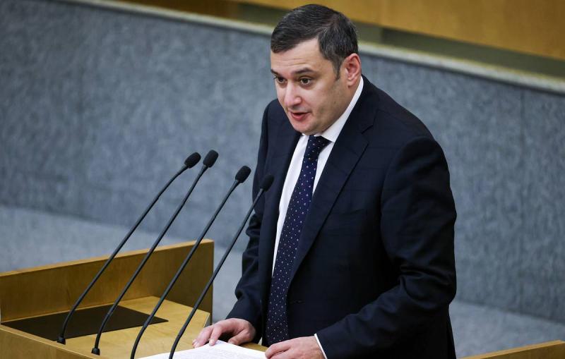 Коррупция на Украине выгодна и Киеву, и Западу. Мнение