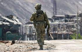 Российские военные откроют гумкоридор для эвакуации с химзавода 