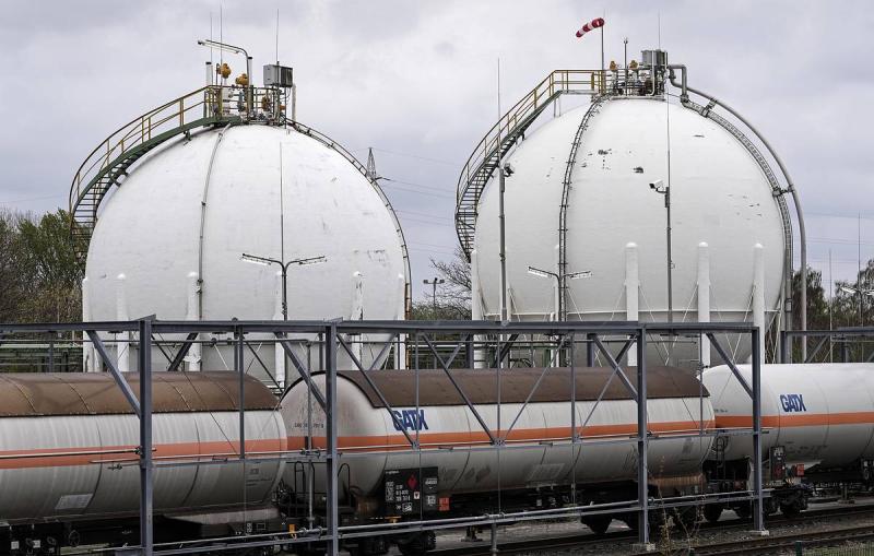 Германия впервые с апреля начала отбор газа из ПХГ на фоне остановки 