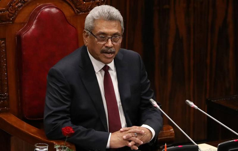 Президент Шри-Ланки покинул свой пост