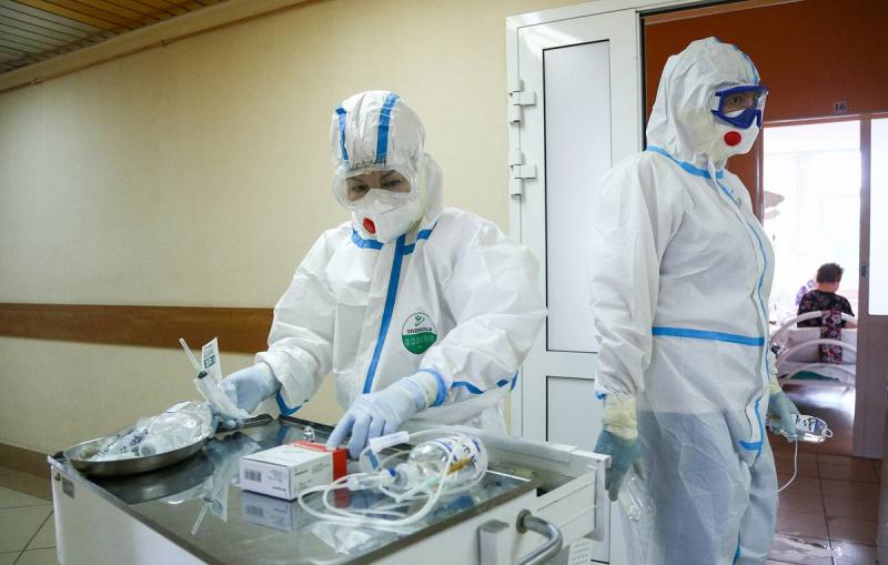 В России за сутки подтвердили 8 451 случай заражения ковидом