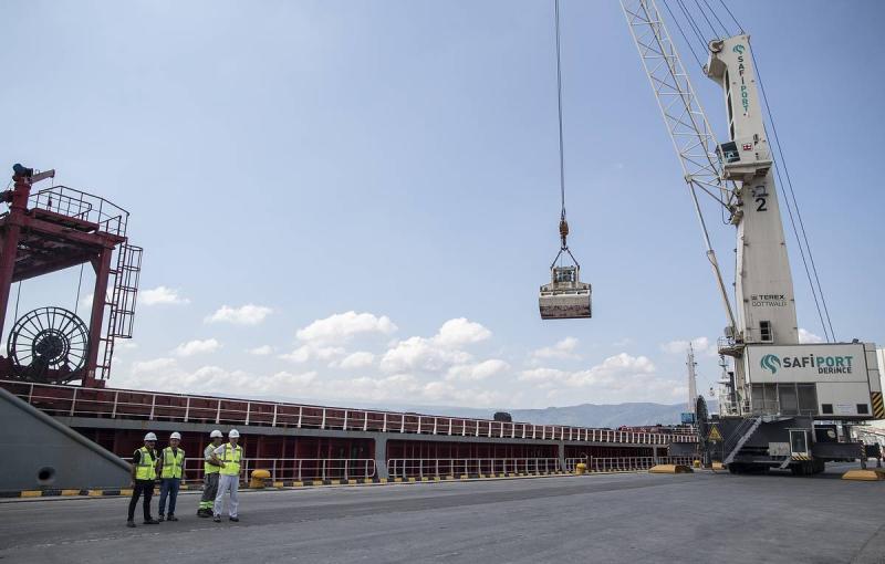 Коррупция на Украине выгодна и Киеву, и Западу. Мнение