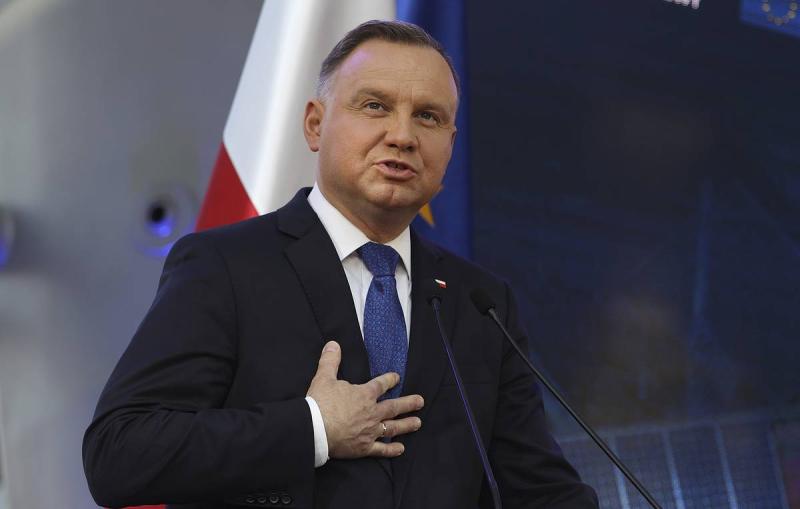 Дуда считает несчастным случаем падение ракеты на территории Польши